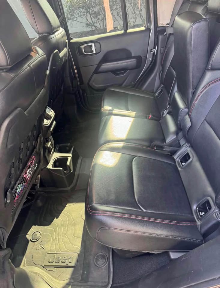2023 Jeep Gladiator · Rubicon Pickup 4D 5 ft — photo 7