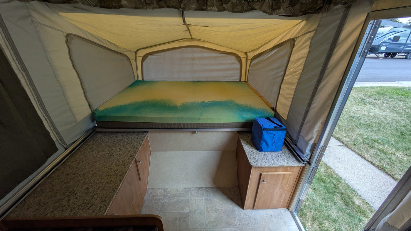  patterned bench/bed — photo 3