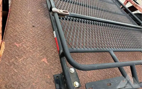 Gobi 5th Gen 4Runner Stealth Roof Rack.(lightbar) — new racks for sale (photo 4)