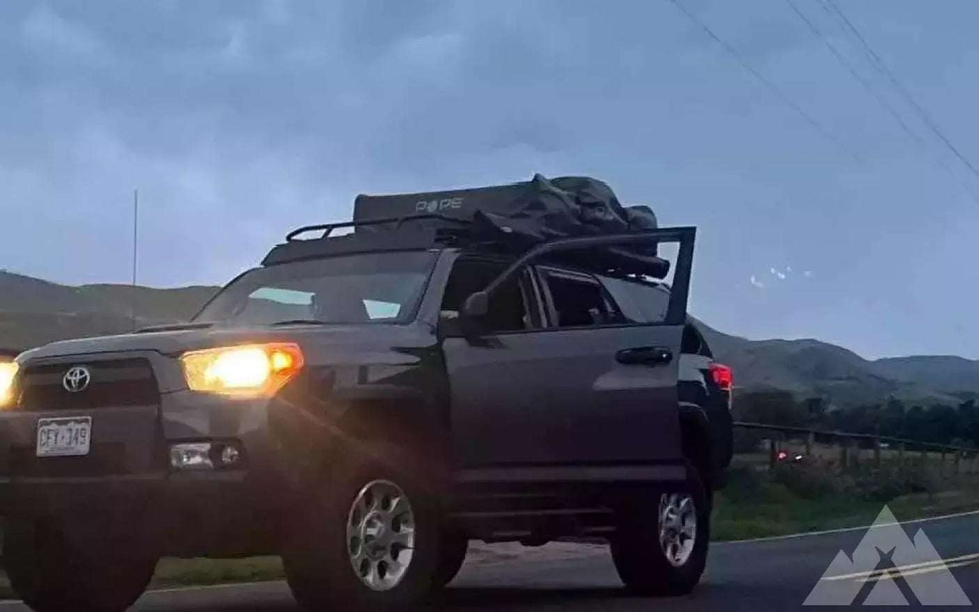 Gobi rack w/Sunroof for Gen 5 4Runner and POPE RTT — used rooftop tents for sale (photo 2)