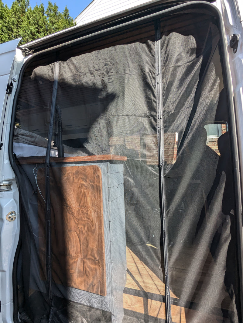 4x4 Sprinter Ultimate Adventure Van! — photo 9