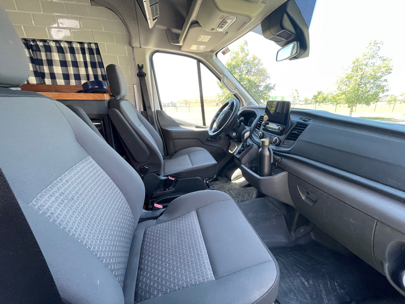Beautifully Designed Family Camper Van Seats 5, Sleeps 5 — photo 7