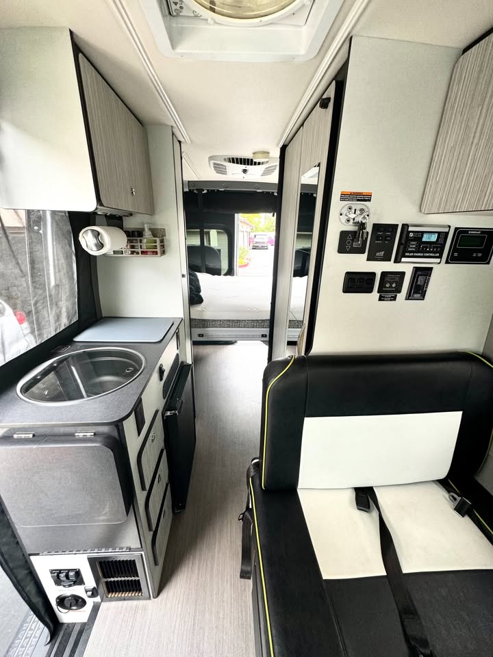 2020 Mercedes-Benz sprinter revel in Oceanside, CA (photo 10) — photo 10