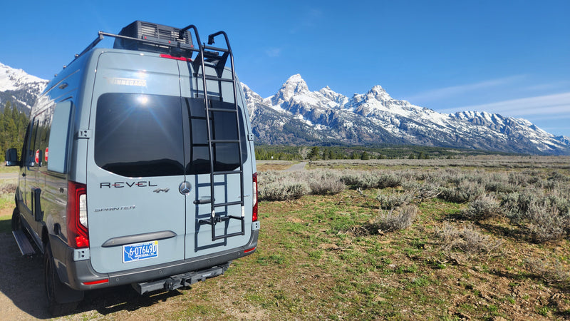 4WD Winnebago Revel 44E "Rosie" Unlimited Miles Montana + Starlink — photo 4