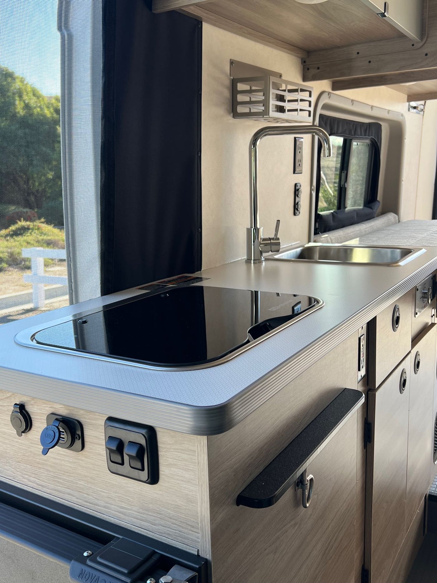 (2) 2023 Winnebago Solis 59PX Campervanning Together is Better — photo 18