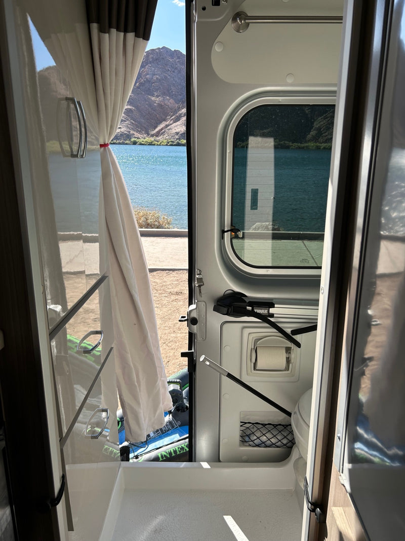  mountains in background — photo 12