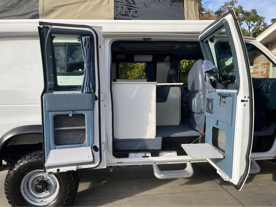 1999 Sportsmobile 4x4 BEACH READY! Ford E-350 in Placerville, CA (photo 8) — photo 8