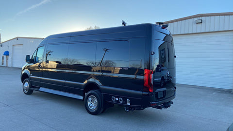 Upgraded Suspension!!*** AWD Luxury Ultimate Toys Ultimate Coach — photo 5