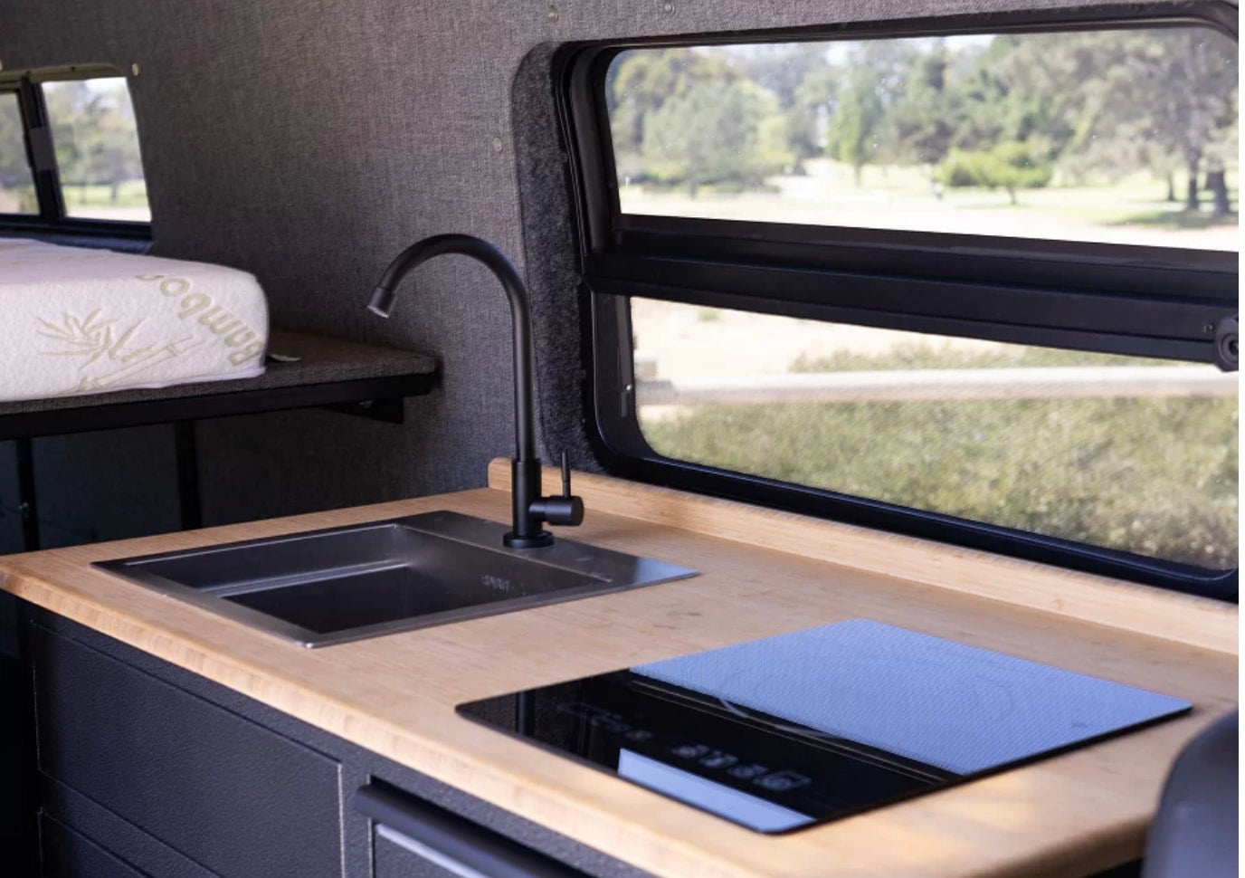 Black Knight: 2022 Vanworks Switchback 4D - GlampersCA — photo 7