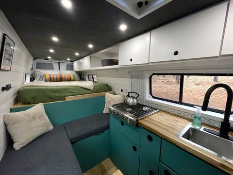 SteVan: 2020 Off-Grid Mercedes-Benz Sprinter overland rental
