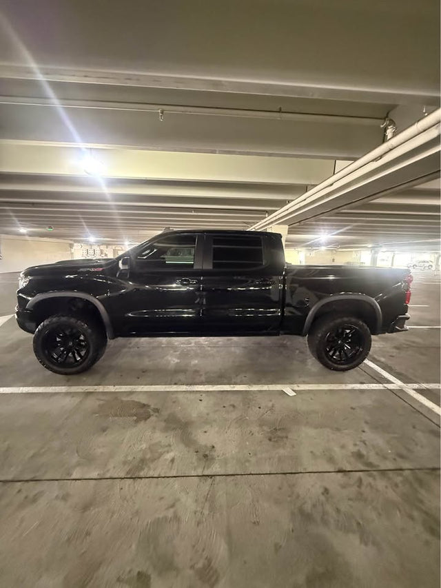 2022 Chevrolet ZR2 · Black — photo 2