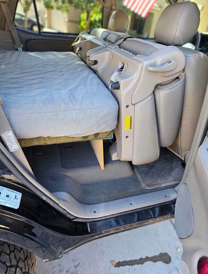 2007 Toyota Sequoia · 4WD SR5 in Chandler, AZ (photo 7) — photo 7