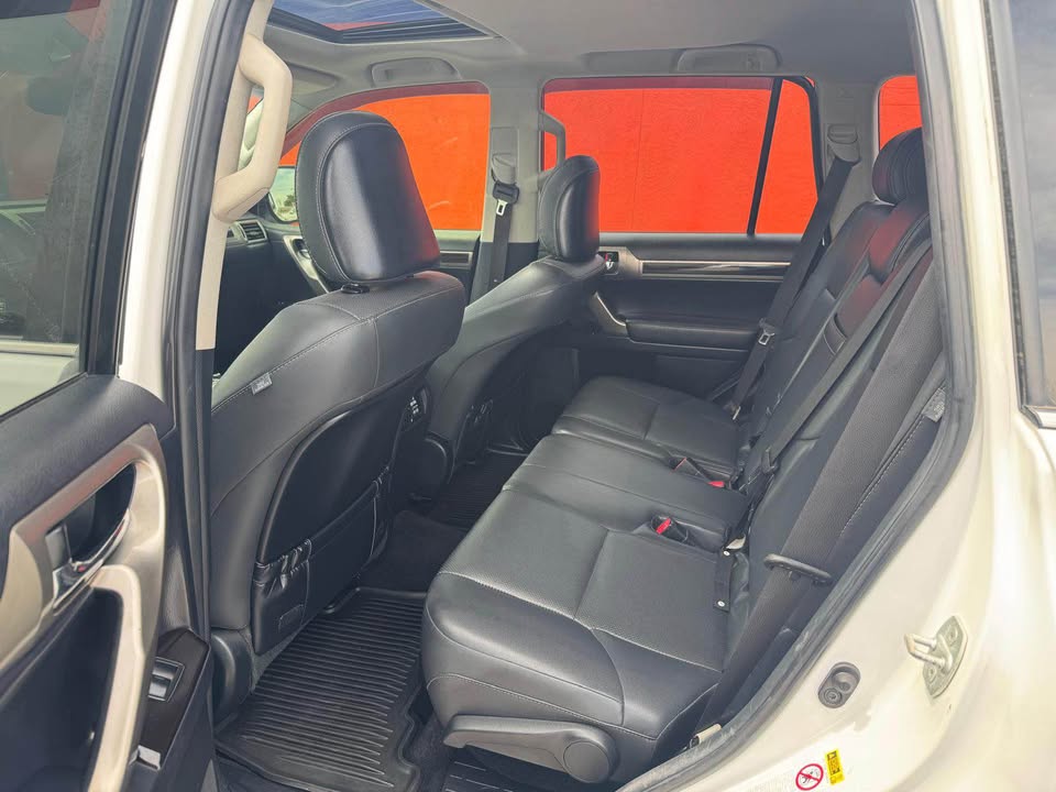 2014 Lexus GX · GX 460 Sport Utility 4D — photo 11