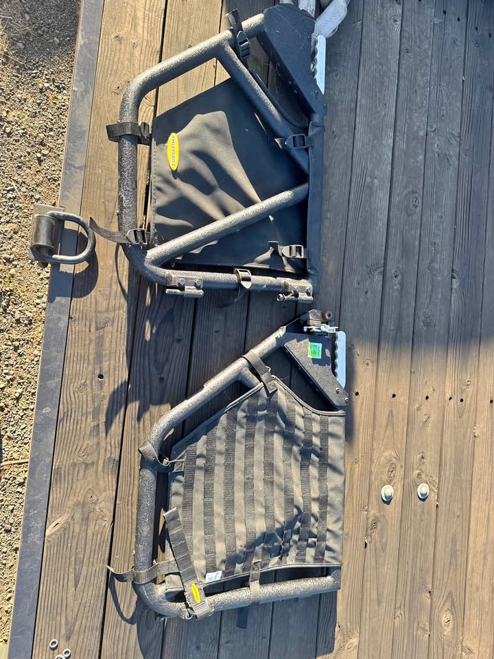Smittybilt heep jku rear tube doors in Vacaville, CA (photo 1) — photo 1