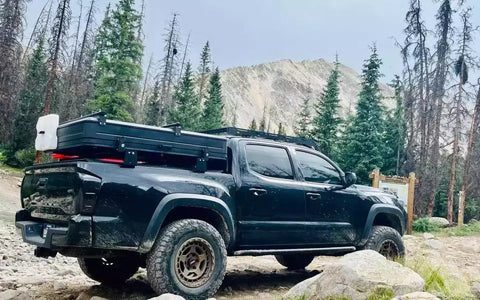 Hard shell Rooftop tent/perfect for shortbed truck