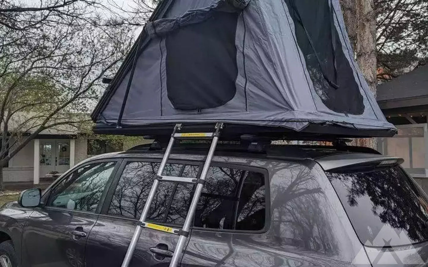 Hardtop/Wedge Rooftop tent — used rooftop tents for sale (photo 2) — photo 2
