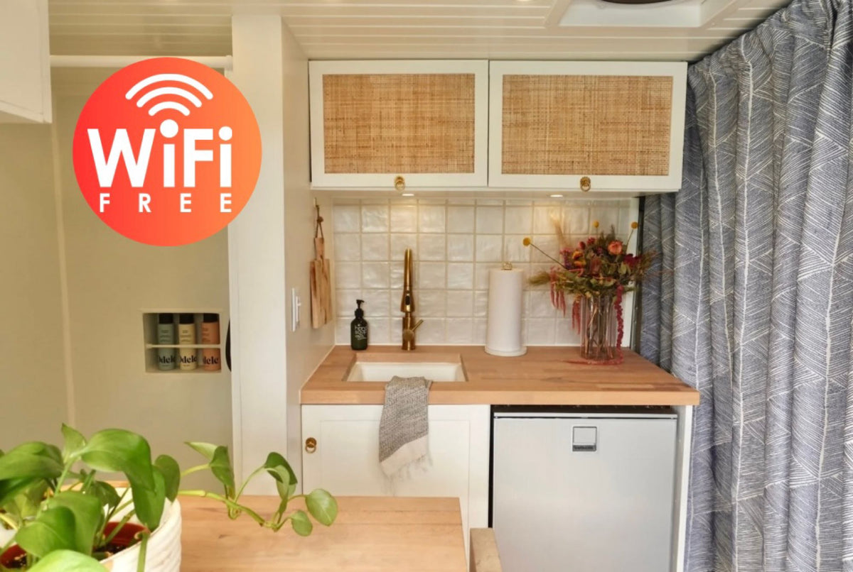 Free WiFi, Unlimited Miles, AC, Indoor HOT Shower, Projector & more!