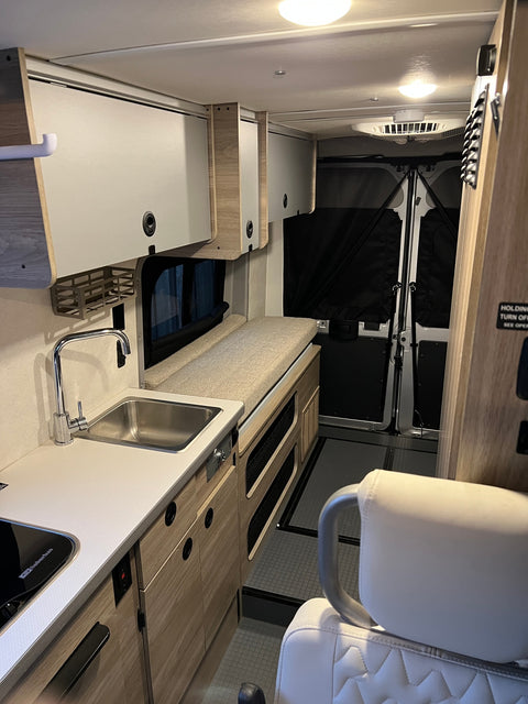 $139 Monthly, or 10% Weekly Special!!! - 2022 Winnebago Solis 59PX — photo 5