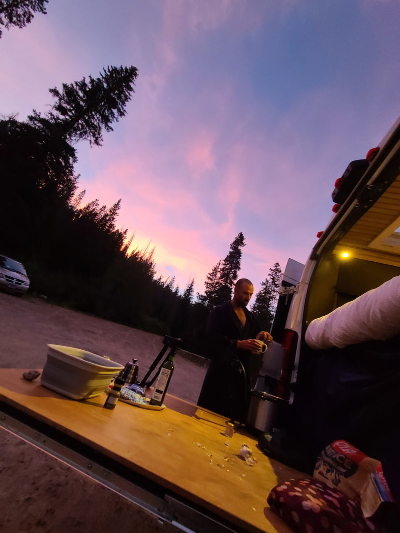 Lux Campervan | Starlink | Offgrid 2 Weeks | 4 Seasons | Huge Kitchen — photo 16