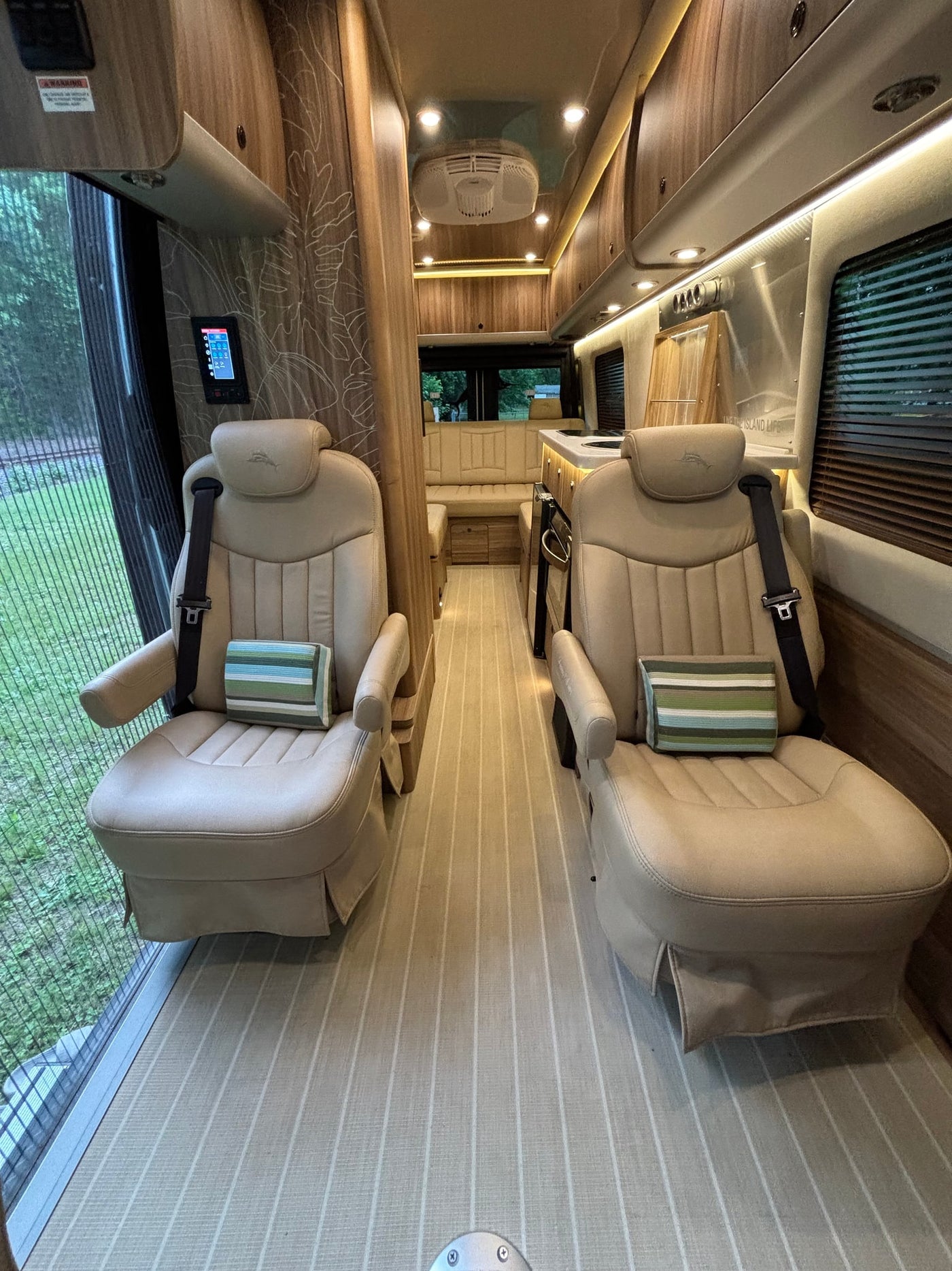  a Mercedes Sprinter camper van — photo 15