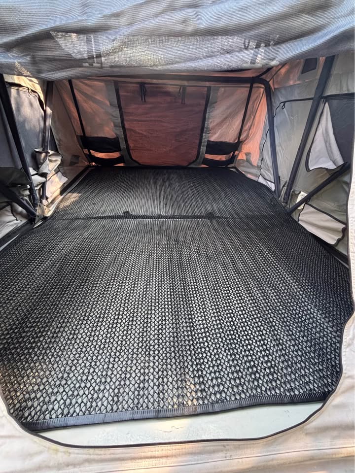 Tepui Rooftop Tent in Seattle, WA (photo 5) — photo 5