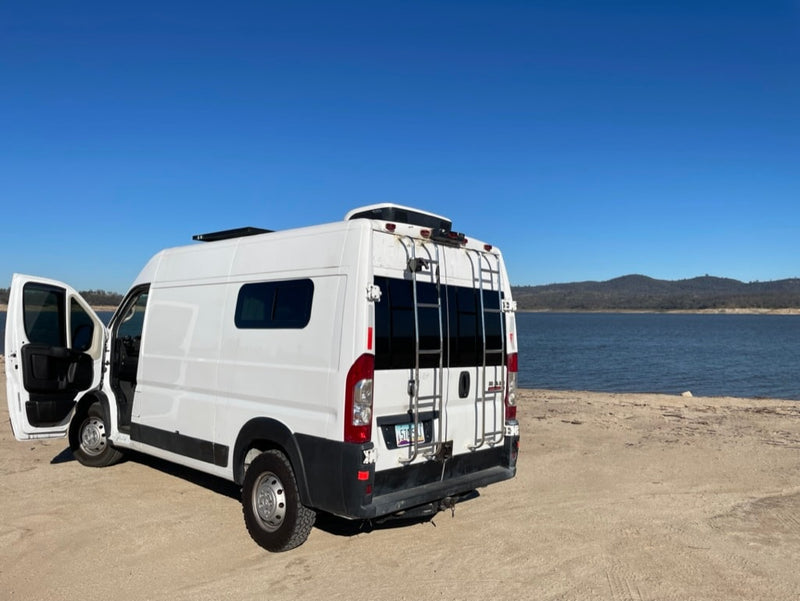  an RV rental — photo 3