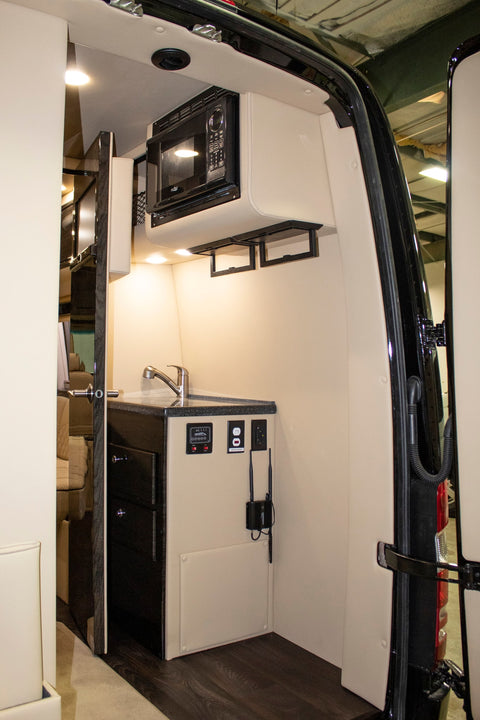 2024 Ultimate Toys Luxury RV — photo 3