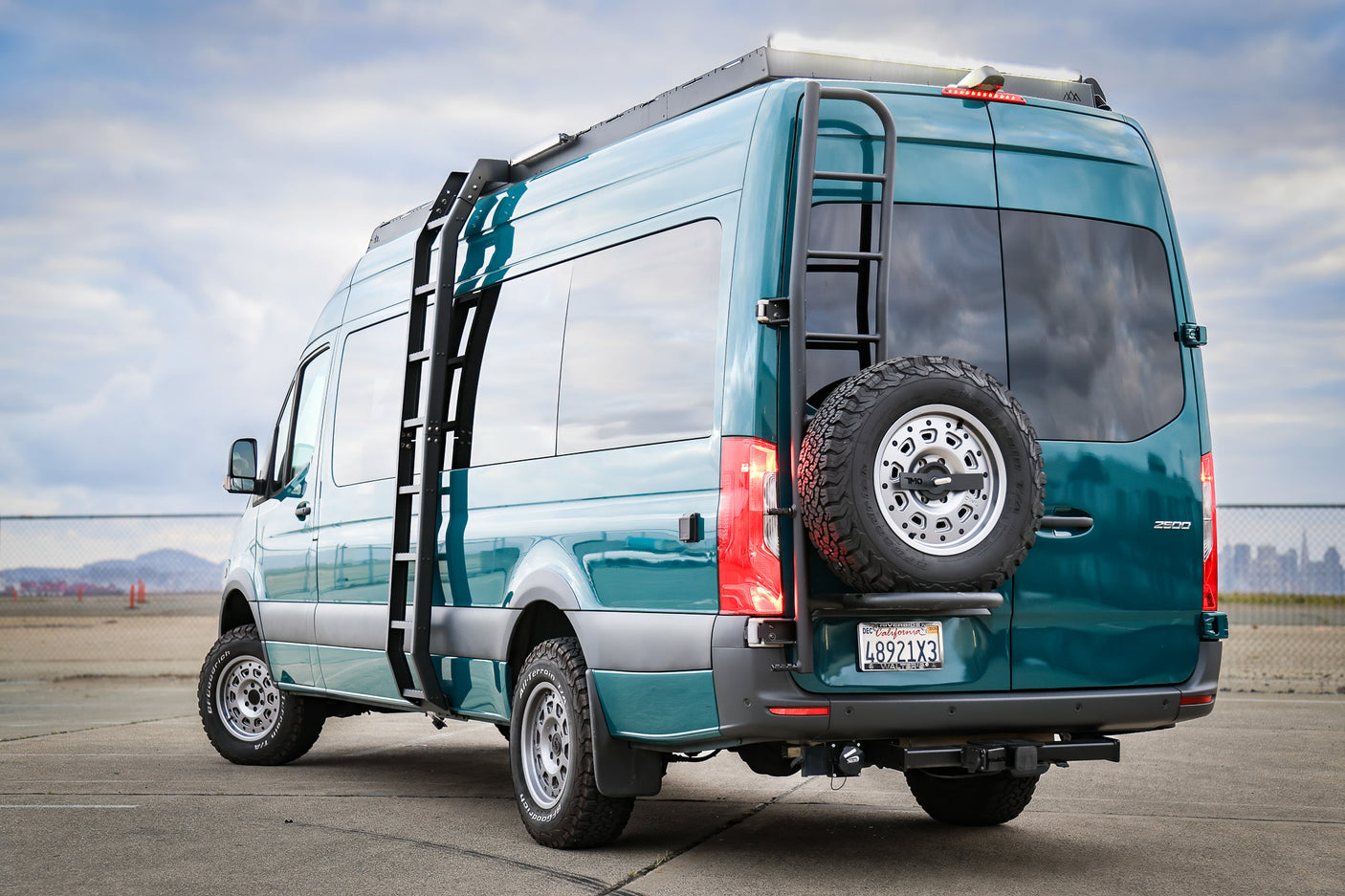 2023 Mercedes-Benz Sprinter (Green)