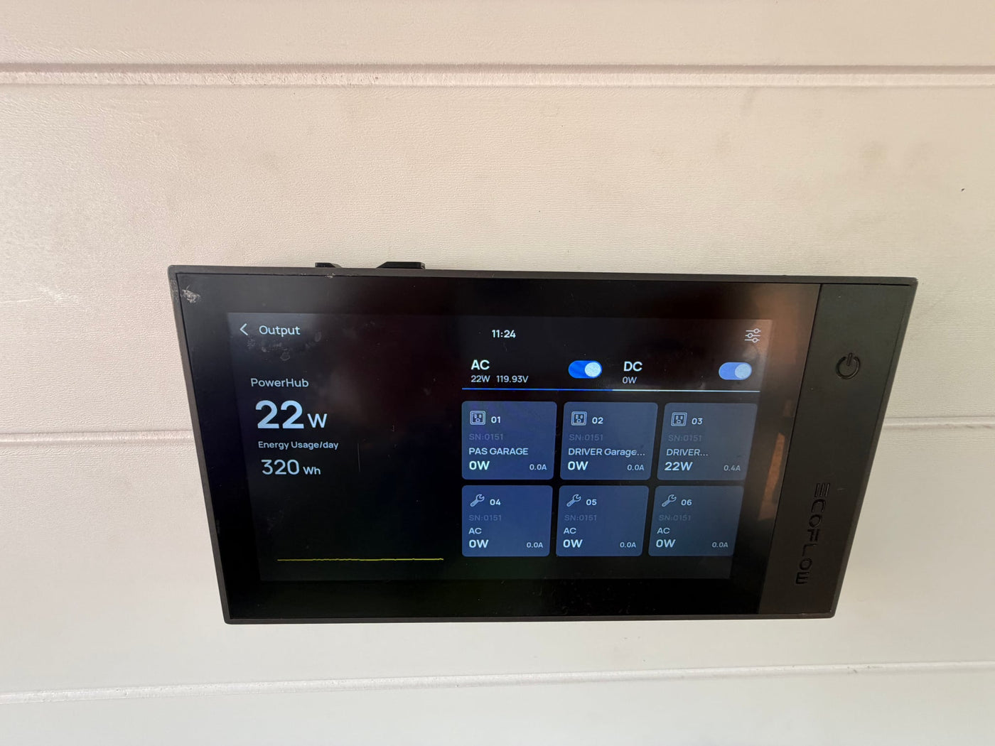 Solar-powered, Starlink-connected, Dog-friendly Adventure Van — photo 11