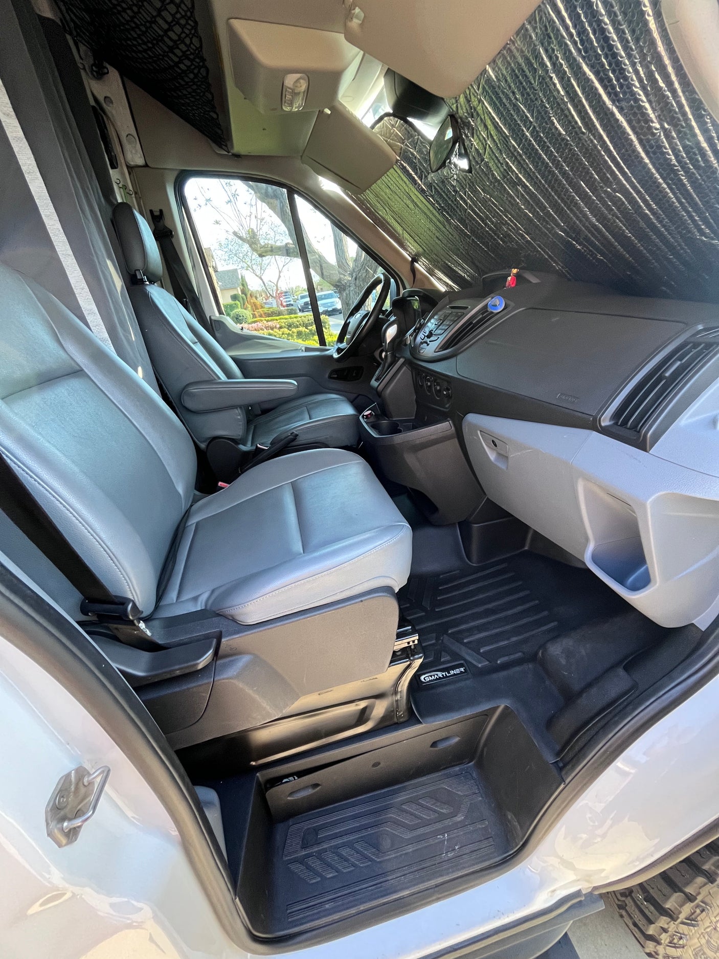 Perfectly Cozy Pet Friendly Off-grid capable 2019 Ford Transit Camper-Van