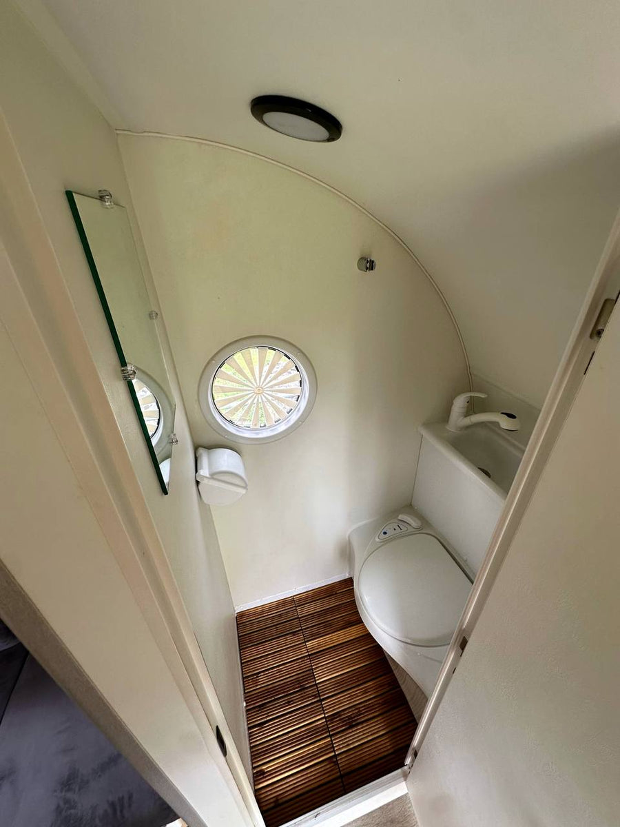  ample overhead storage