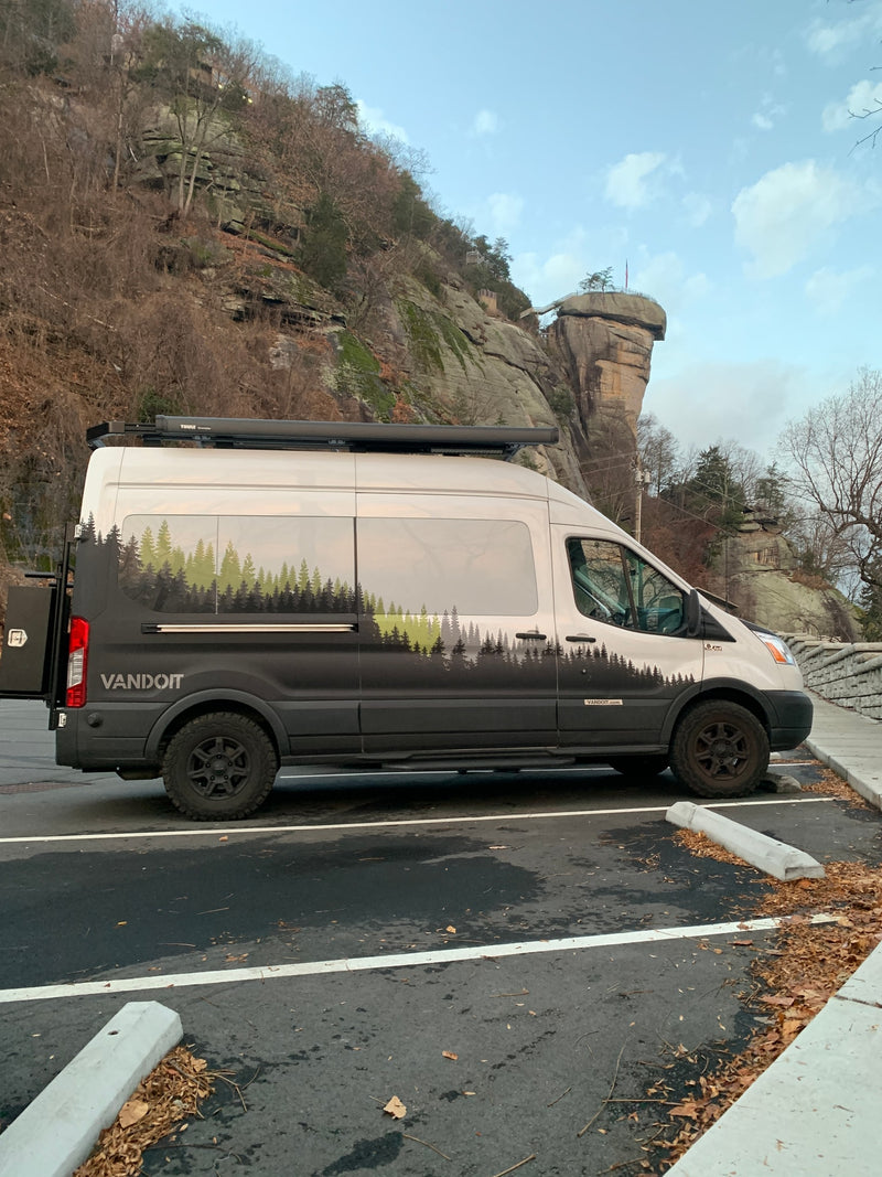 VANDOIT adventure van, an ideal RV rental, parked against a scenic mountain backdrop. Ready for your road trip! — photo 10