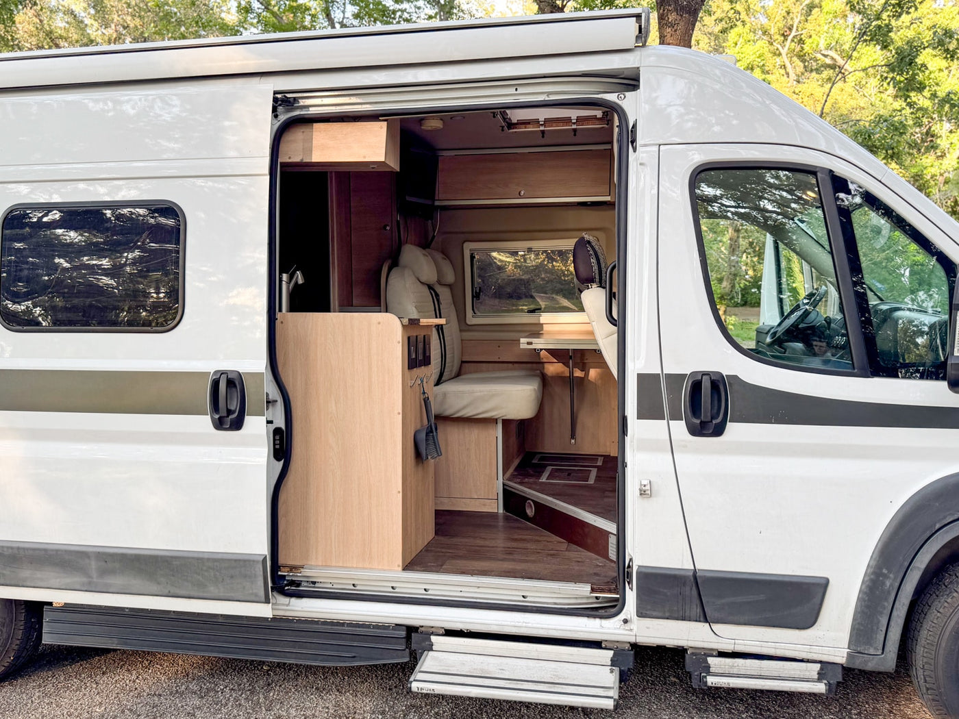 2018 Hymer Aktiv Promaster - Built for the Beach — photo 7