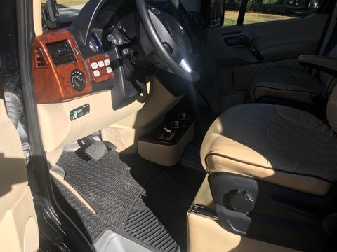 Serviced Regularly | Rare 9 Front-Facing Adult Seats | Privately Owned — photo 2