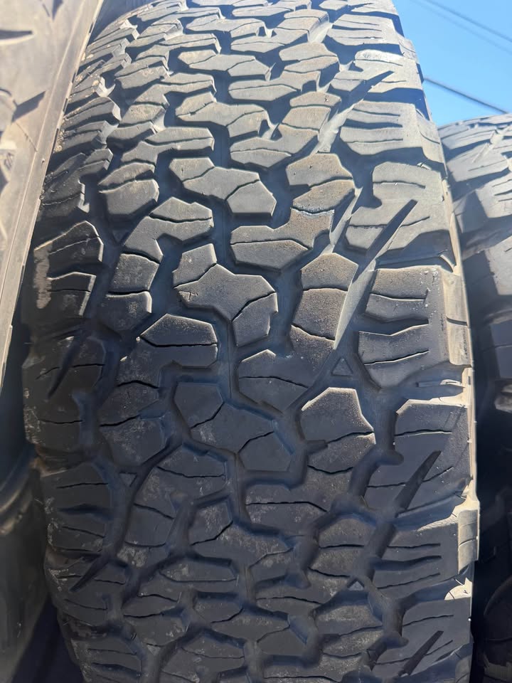 4 tires 37x12.5R17 BFGoodrich All-Terrain T/A KO2 Tires used in San Francisco, CA (photo 6)