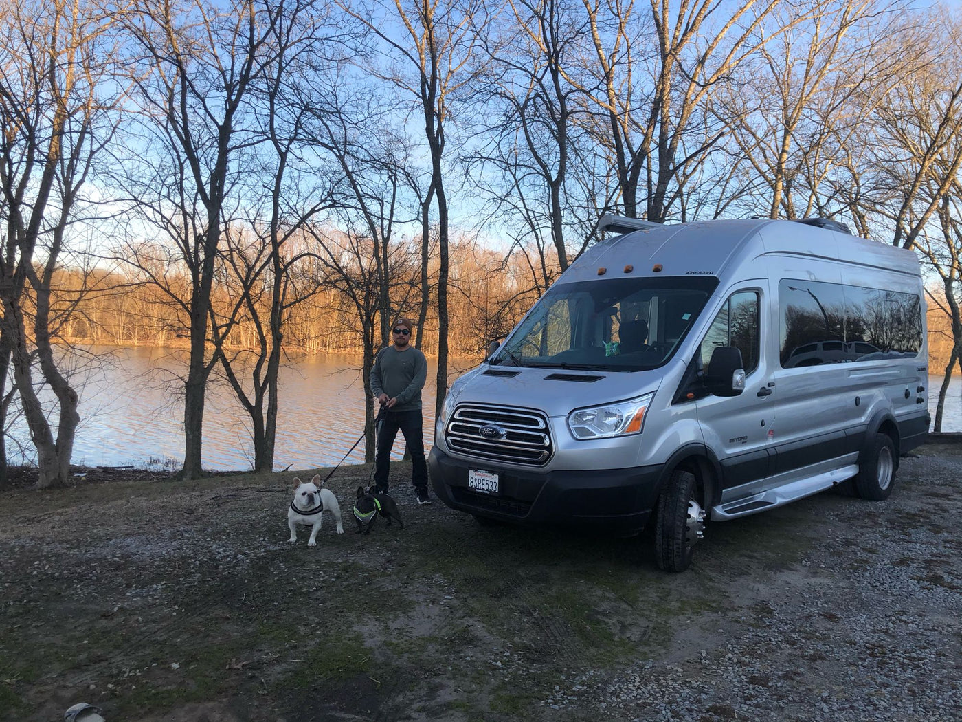  a Coachmen Beyond camper van — photo 3