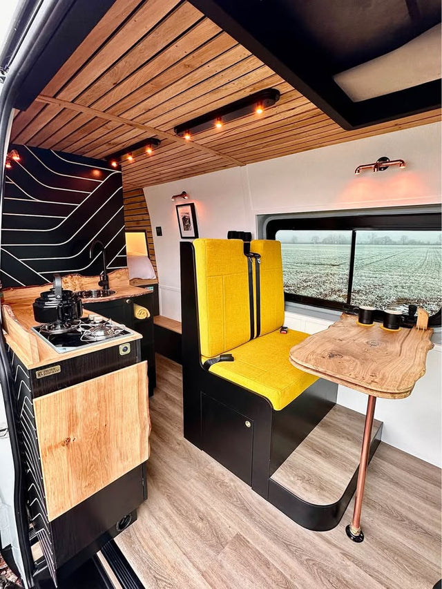 2023 Mercedes-Benz 4 person Luxury Pop Top Sprinter — photo 2