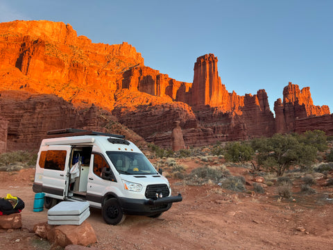VAN-A-White (Pet & Mtn Bike Friendly) overland rental