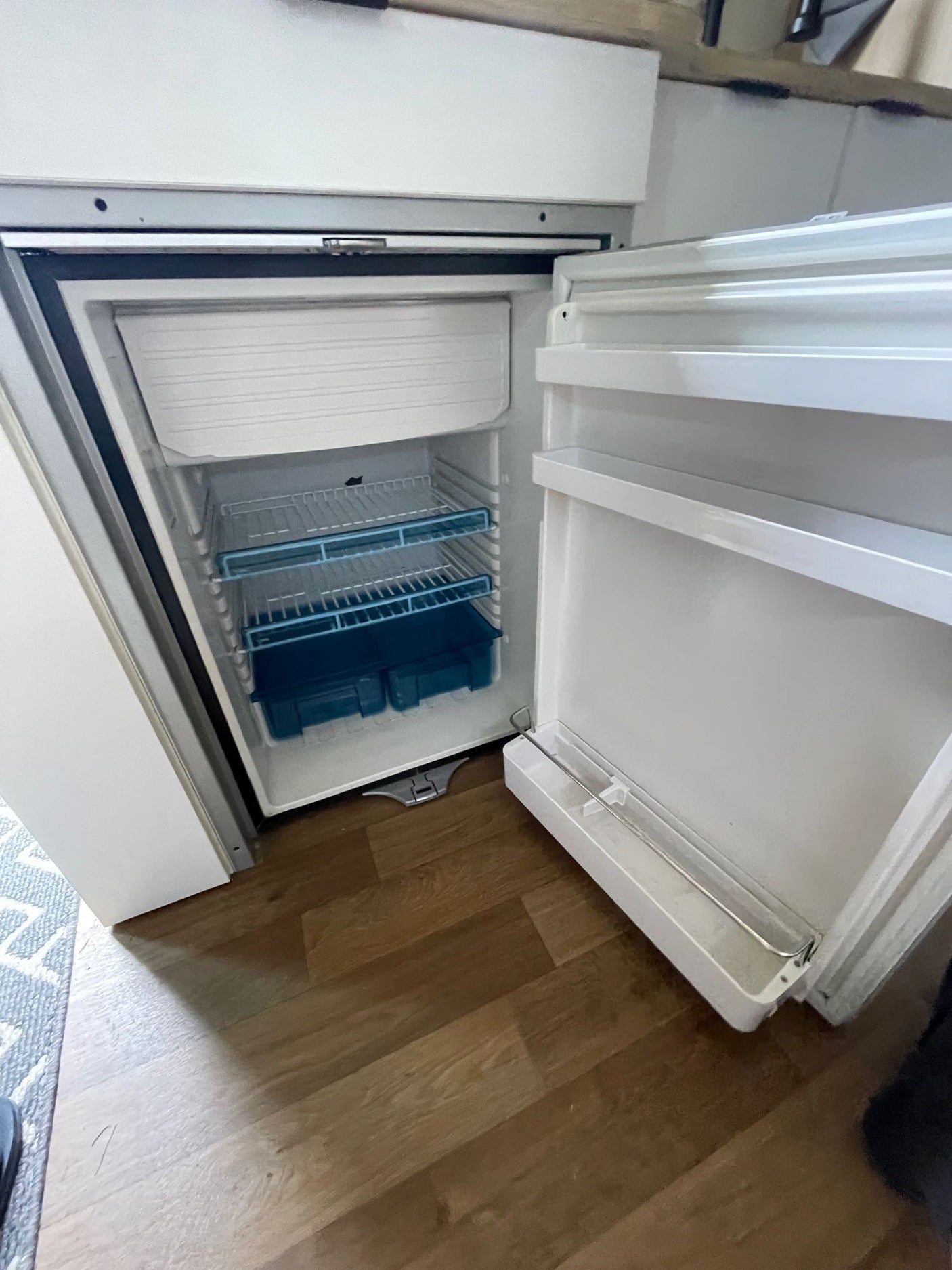 "Ramrod" 2022 Promaster, 3-4 days off grid! Hot shower! Luxury Amenities