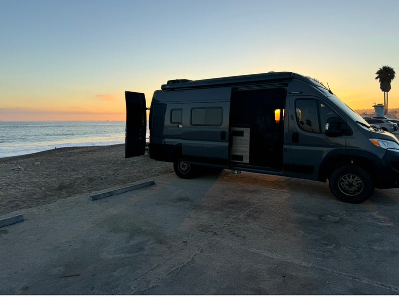  a pop-top camper van — photo 4