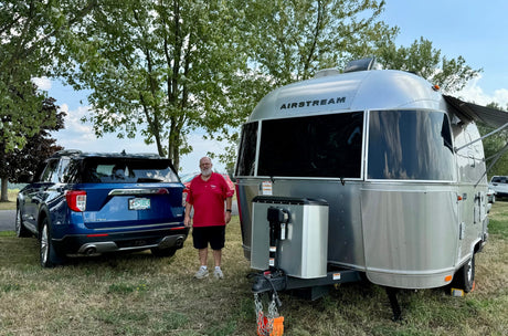 Studio apartment on wheels, or tiny home?