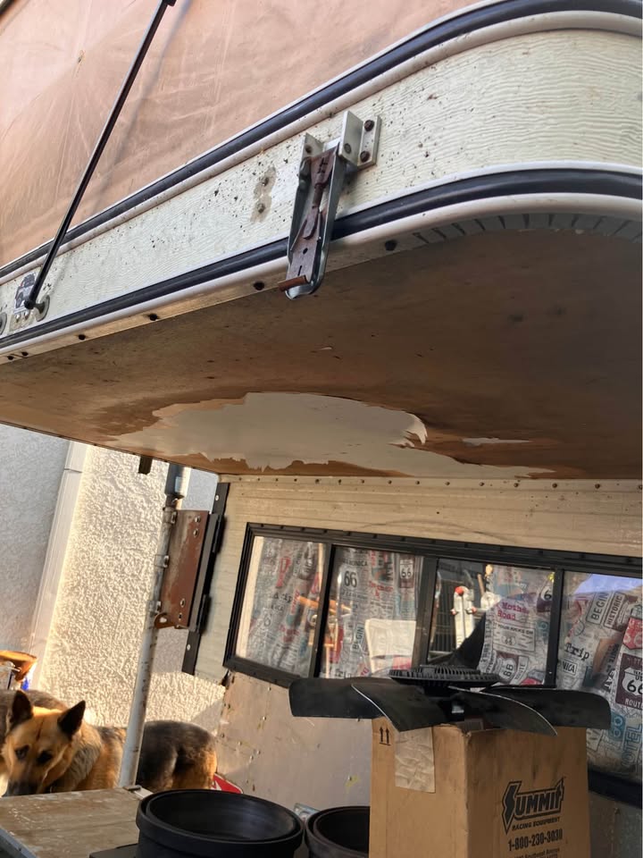 1990 Four wheel camper grand by in Brentwood, CA (photo 11) — photo 11