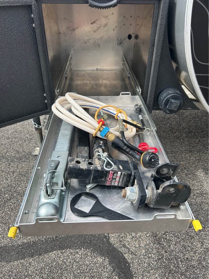 Escapod Topo trailer, like new in Eagle, ID (photo 8) — photo 8