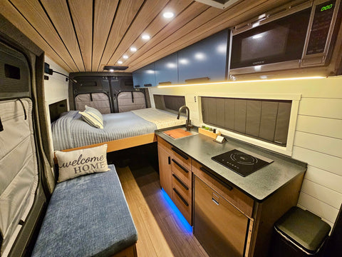 The Cozy Camper - 4x4 | A/C | Heat | Long Bed — photo 2