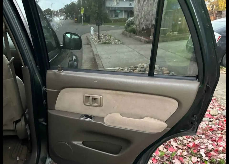 2001 Toyota 4Runner · SR5 Premium Sport Utility 4D in Hercules, CA (photo 9) — photo 9