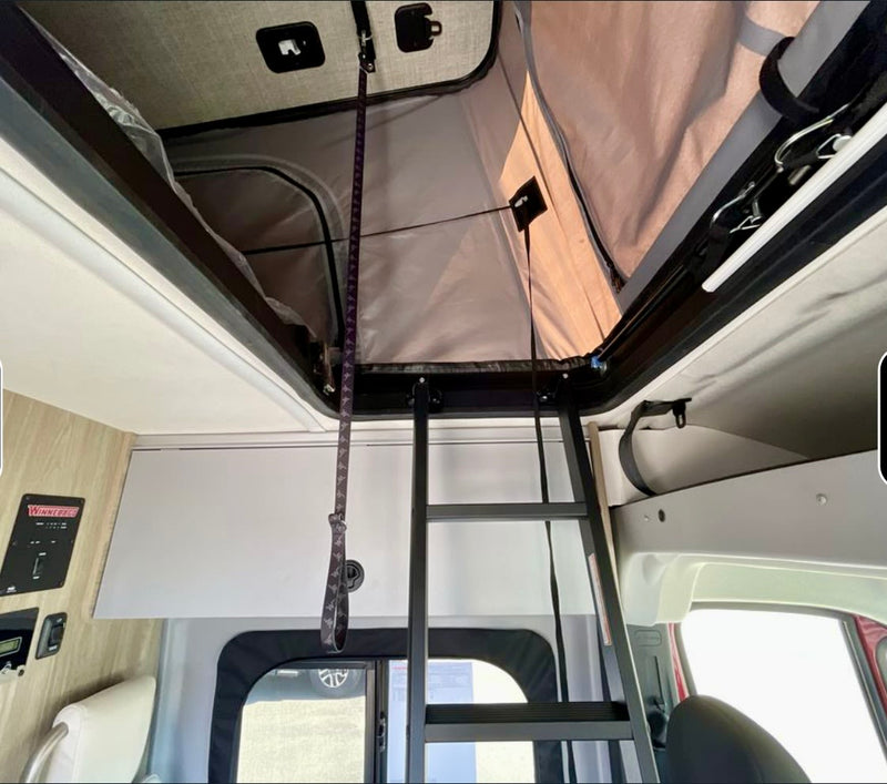  extendable passenger seats with seatbelts — photo 13