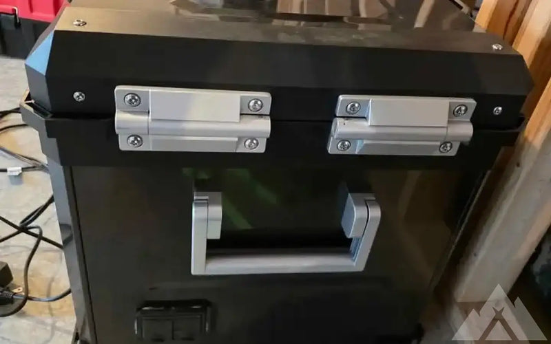 ICECO APL55 Dual‐Zone 12V/AC Portable Fridge — used coolers & fridges for sale (photo 4) — photo 4