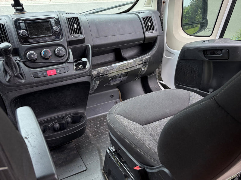  and rear seat — photo 9