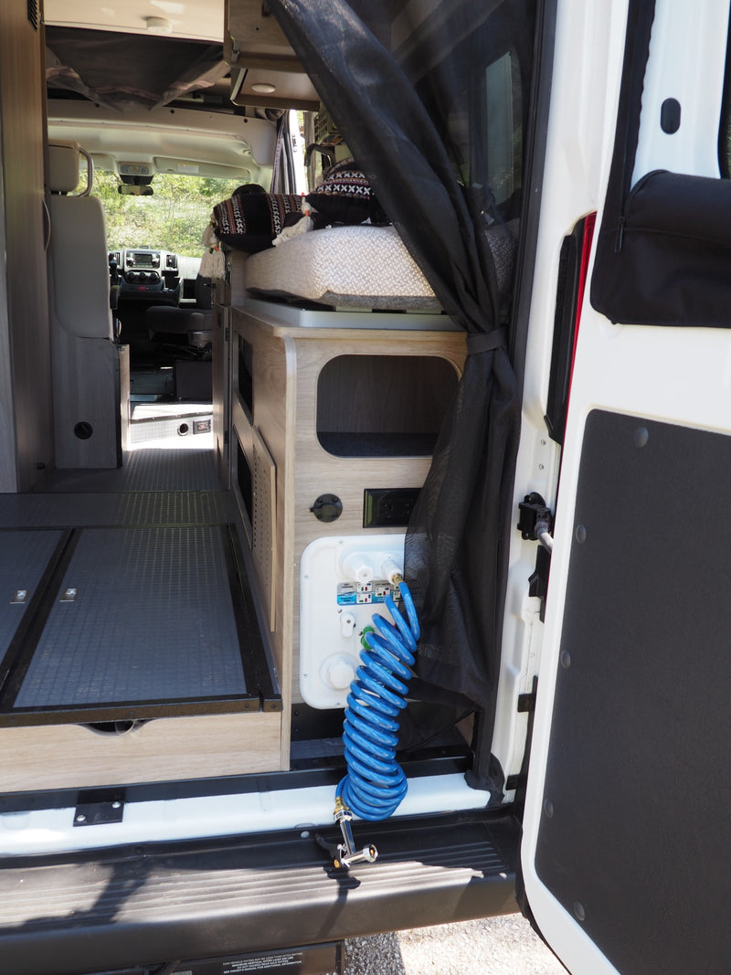  pull-out storage — photo 6