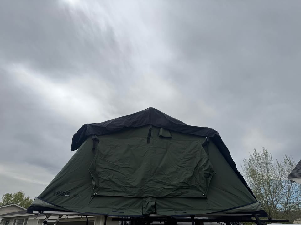 Thule Tepui ruggedized Kukenam 3 roof top tent RTT in Minden, NV (photo 8) — photo 8
